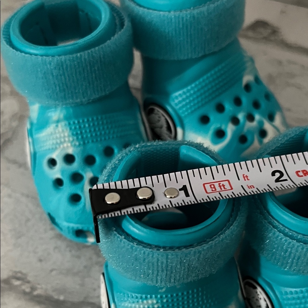 Blue white tiny dog crocs set of 4 - Picture 5 of 5